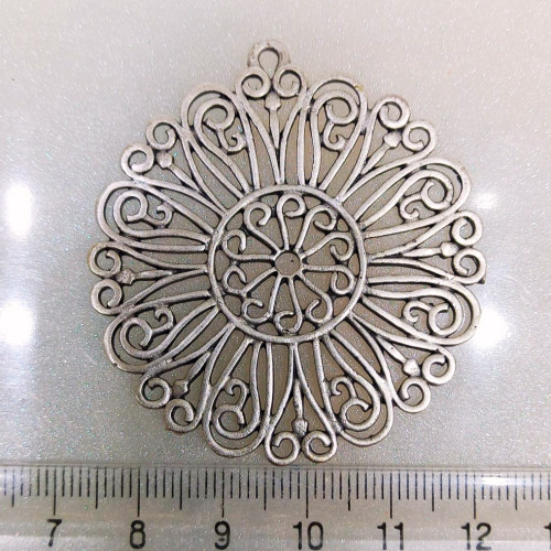 Antik Gümüş Kaplama Pirinç Mandala Güneş Figürlü Kolye Ucu (45mm) Antik Gümüş Kaplama Pirinç Mandala Güneş Figürlü Kolye Ucu (45mm)