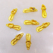 Sandalet Figürlü Altın Kaplama Metal Takı Sallantı Aparatı (1 Adet)